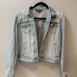 BRANDY MELVILLE ALIEN PATCH DENIM JACKET